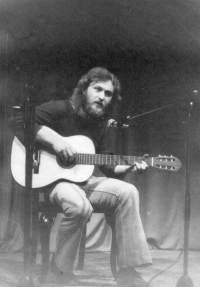 Karel Cára Novotný at the festival in Chvaletice in 1981