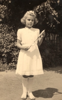 Jaroslava Grolichová, née Nádvorníková, First Holy Communion, ca. 1951