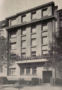House by arch. Kamil Roškot in Čechova Street, Prague-Bubeneč, where Zdeněk Lukeš lived until he was 26 years old (1954-1980)