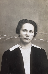 Witness's mother Ludmila Essl