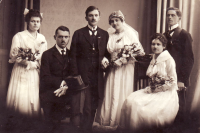 Married couple Josef and Anna Bárta, on the right the witness and father of the witness František Bárta, 1920