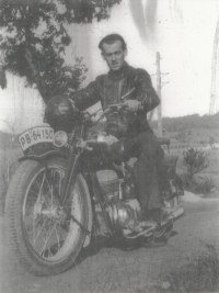 Miroslav Magni, car mechanic from Telč (shot in Krahulčí on 9 May 1945). Pictured here as a motorcycle racer in 1938