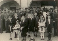 Funeral of young men killed at the end of the war in Krahulčí, Telč, 12 May 1945