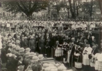 Funeral of the men shot at the end of the war in Krahulčí, St. Anne's Cemetery in Telč, 12 May 1945