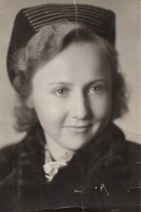 Anna Vařeková, nee. Mlčochová, 40s