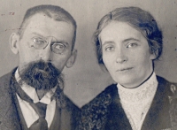 The grandparents of the  witness František and Marie Tomášů, who were very modern and progressive at their time
