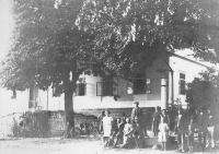 Front view of the farm in the 1920s. The massive chestnut tree in front of the windows was cut down by the communists immediately after the farm was nationalized