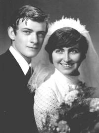 Wedding photos of Jaroslava and Libor Velart from 1968