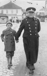 Grandfather František Kaplánek with his father Emil, square in Čelákovice