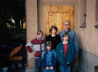 17 October 1989 before flying to Geneva for a half-year study trip (after working as a boiler man for 17 years)