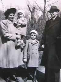 Jurková with parents and brother