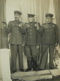 Vladimír Orlov 1945 - vlevo
