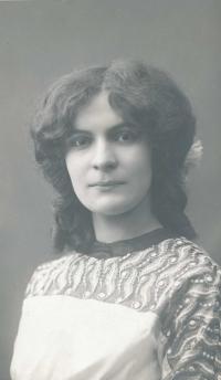 Miloň Kučera's mother, Růžena Slobodová (before marriage), 1921