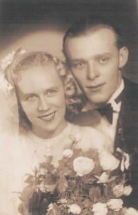 Wedding photo (24.10.1942)