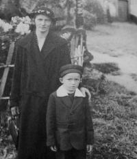 year 1937 - father's sister Marie Suková with her son Stanislav