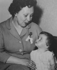 year 1962 - mother with Svatava in Rumburk