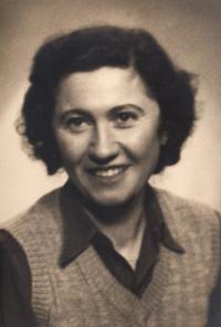 Vlasta Syrovátková, matka pamětníka, 60. léta