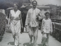With parents, Opatija 1931