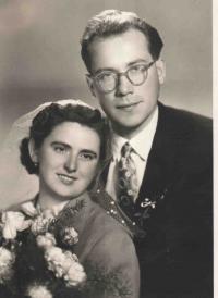 Wedding photo of Mr and Mrs Jankovský from 1955