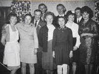 Rodina na svatbě sestry Hedviky, asi 1965
