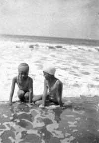 About 1932, at the seaside in France, Hana and Tatiana Moravec (nor clear who is who)