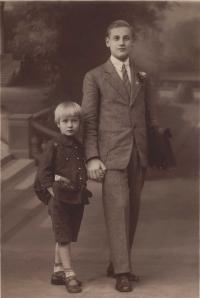 Bedřich and Josef Hájkovi-1926