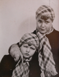 František Lederer, vlevo, s bratrem Jindřichem-Heinzem