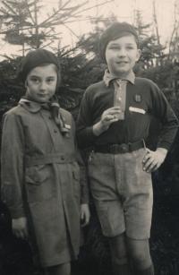 Pavel Brázda - the scout with his sister Helen