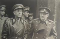 Jan Malášek behind General Klapálek, Prague 1945