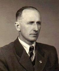 His father Robert Steun, babtized as Robert Rudolf Alexander von Steun (1904-1957)