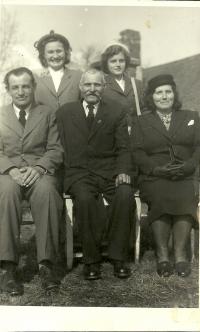 Family Šalamun with grandfather