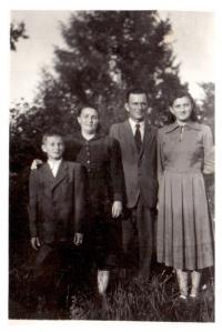 Rodina Hubených - rodiče Vavřín a Anna, děti Erich a Anna