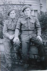 Friends in the Czechoslovak Brigade in the UK-1944