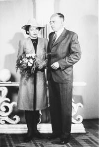 Parent's wedding 1945