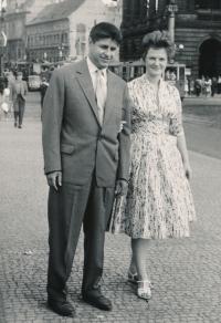 With his wife Elena, 1960