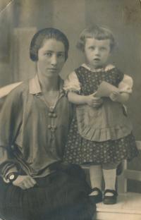 12 - cousin Jožka with her mother