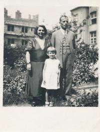 24 - the witness with her parents in Prague during the All-Sokol Rally (1938)