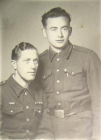 V přemyšelské nemocnici, 14.11.1944 (Václav Najman vpravo)