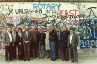Michal Reiman (první zleva) se sovětskými nekonformními politology během první německo-sovětské politologické konference na jaře 1989 v Západním Berlíně 