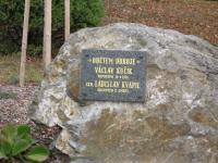 Památník obětem odboje v obci Obectov, Václav Kučík byl zatčen společně s pamětníkem a těsně před jeho soudem byl odsouzen k trestu smrti