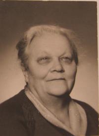 Maminka pamětnice Marie Vlčková (Zapletalová)
