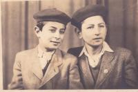 Ioannis Charalambidis with his brother Nikos in 1951