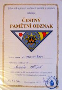 HKVS uděluje Pajtášovi Čestný pamětní odznak za nepřetržitou 10-letou práci, 26. 6. 2000