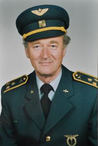 Antonín Zelenka / plukovník ve výslužbě / asi 90. léta