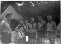 Letní skautský tábor 1970 (Marie Prokopová třetí zleva)