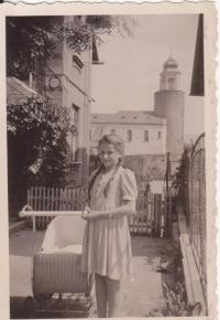 Helena Křížová - in the 1930s in Žulová (Friedeberg)