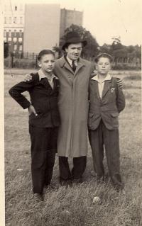 Jaroslav s dvěma Ukrajinci, kteří byli v období války v Německu na práci