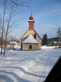Kaple sv. Jana Nepomuckého (sv. Jana Sarkandra) v Horních Hošticích v únoru 2012