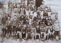school class in Horní Hoštice