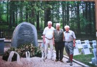 Her husband with friends by the Memorial in the prison camp (later internment camp) in Domašov - Vietsefen3 (Rudohoří)